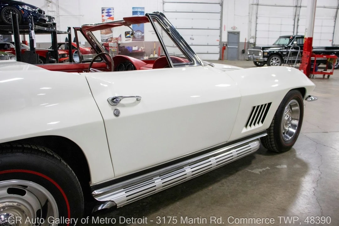 1967 Chevrolet Corvette C2 - Image 24 of 31
