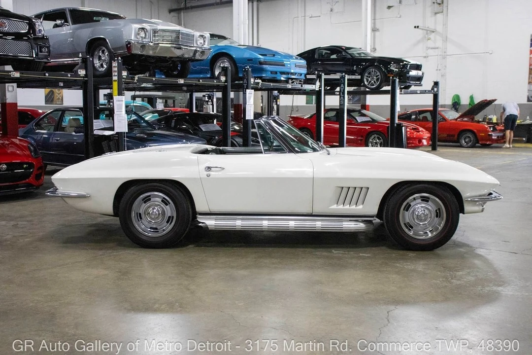 1967 Chevrolet Corvette C2 - Image 10 of 12