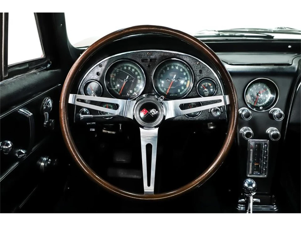 1967 Chevrolet Corvette C2 - Image 17 of 31