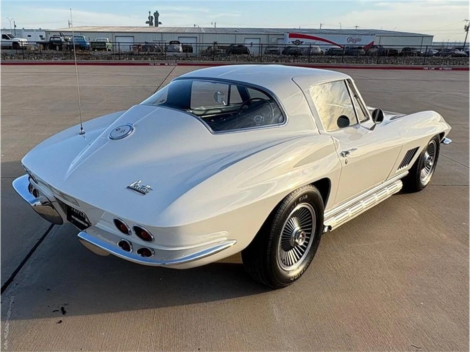 1967 Chevrolet Corvette C2 - Image 11 of 31