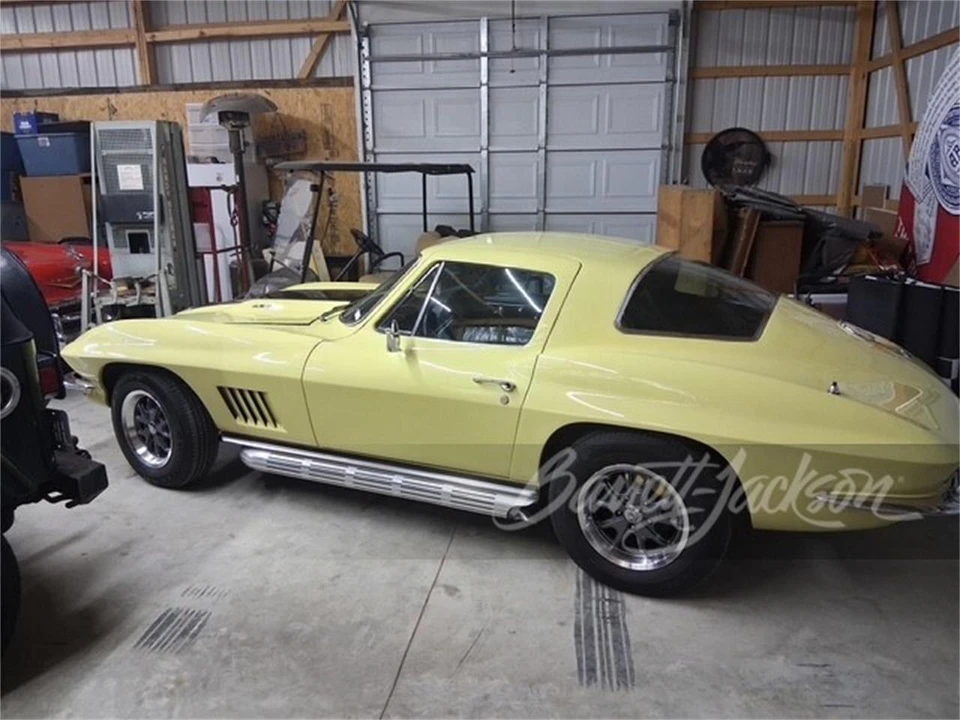 1967 Chevrolet Corvette C2 - Image 2 of 5