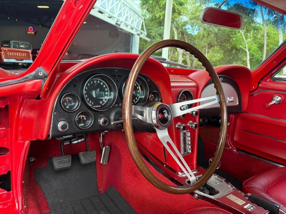 1967 Chevrolet Corvette C2 - Image 26 of 31