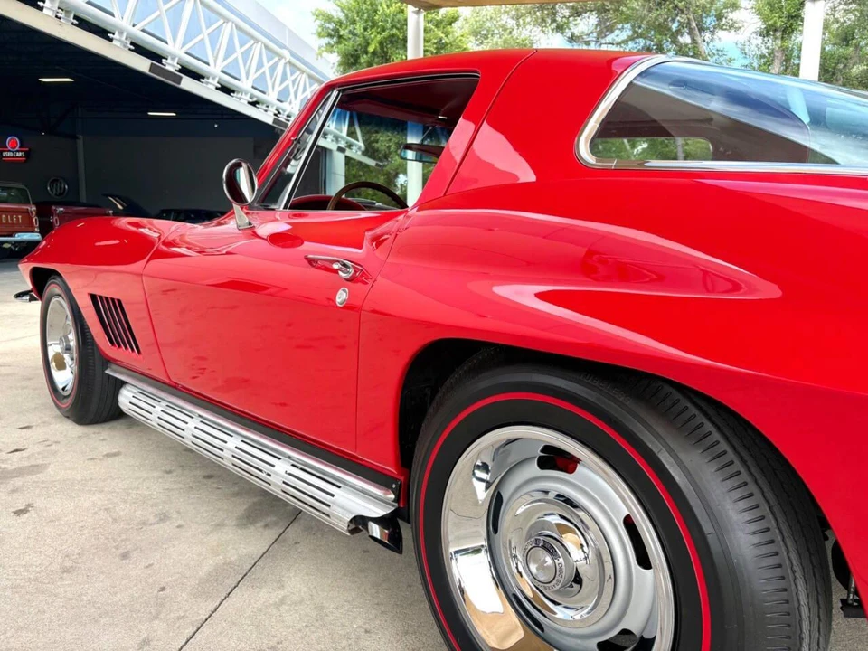 1967 Chevrolet Corvette C2 - Image 15 of 31
