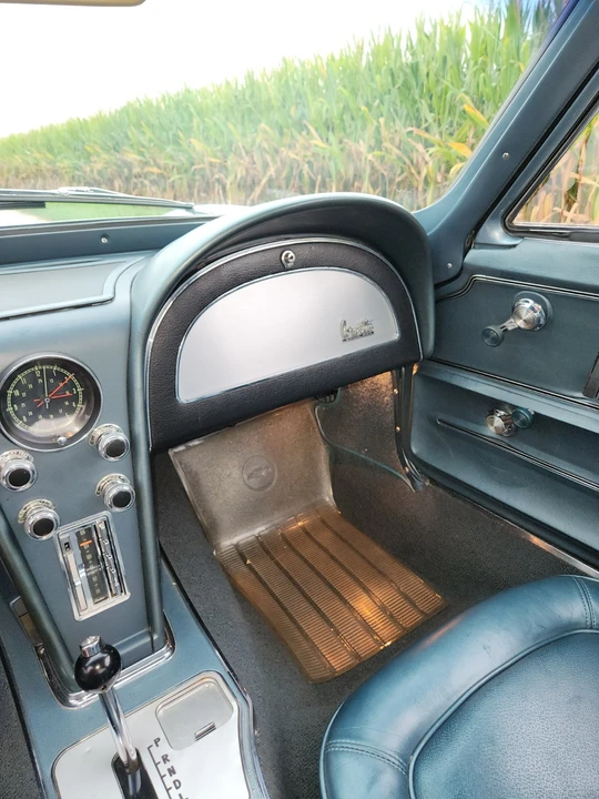 1967 Chevrolet Corvette C2 - Image 19 of 31