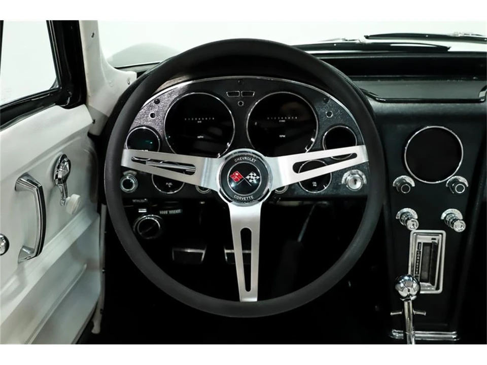 1967 Chevrolet Corvette C2 - Image 16 of 31