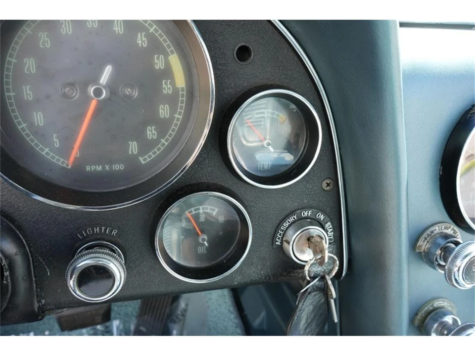 1967 Chevrolet Corvette C2 - Image 25 of 31