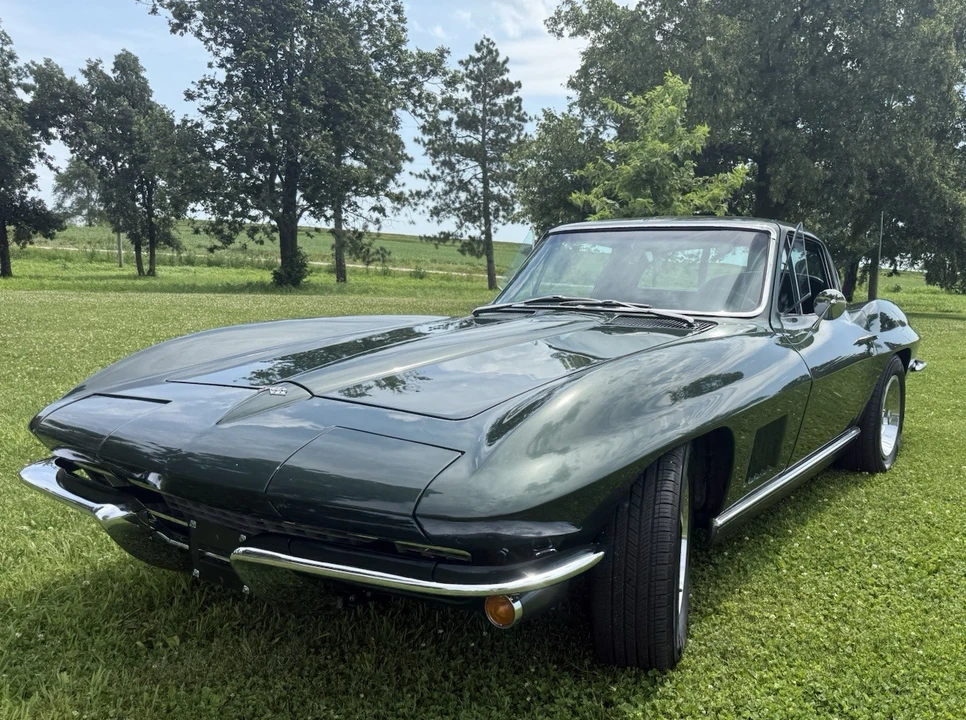 1967 Chevrolet Corvette C2 - Image 2 of 31
