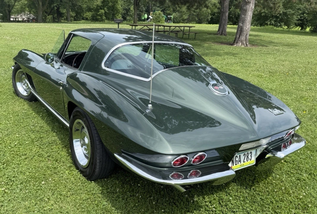 1967 Chevrolet Corvette C2 - Image 3 of 31