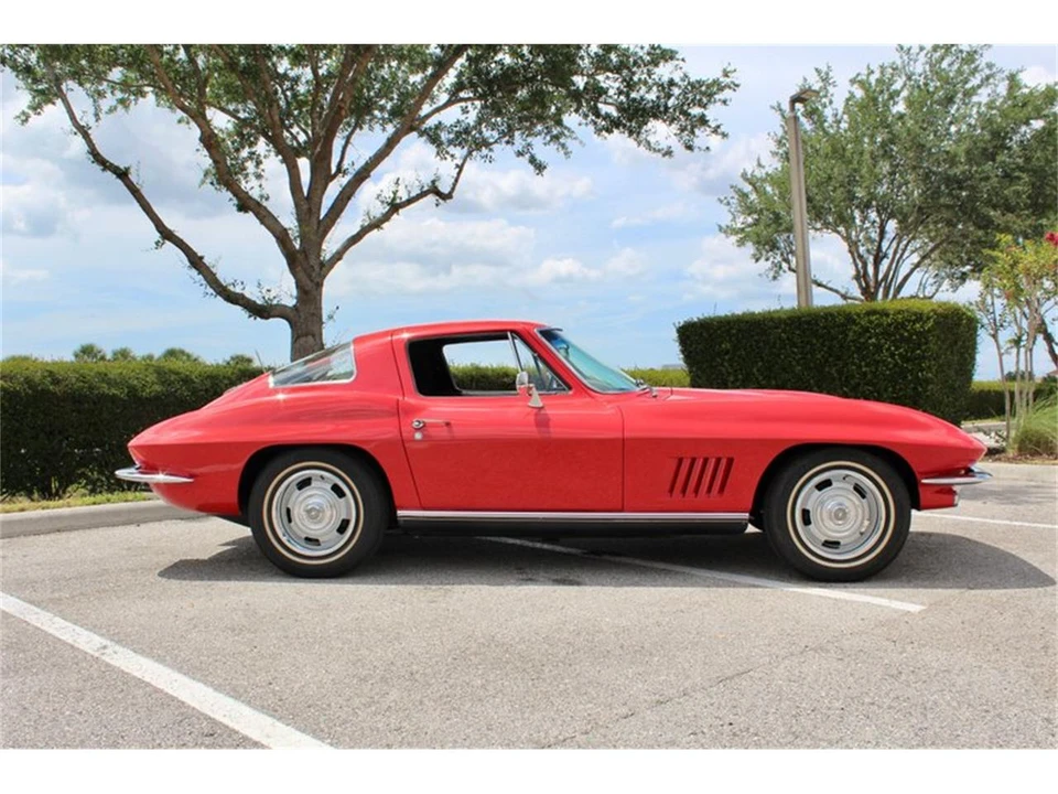 1967 Chevrolet Corvette C2 - Image 2 of 31