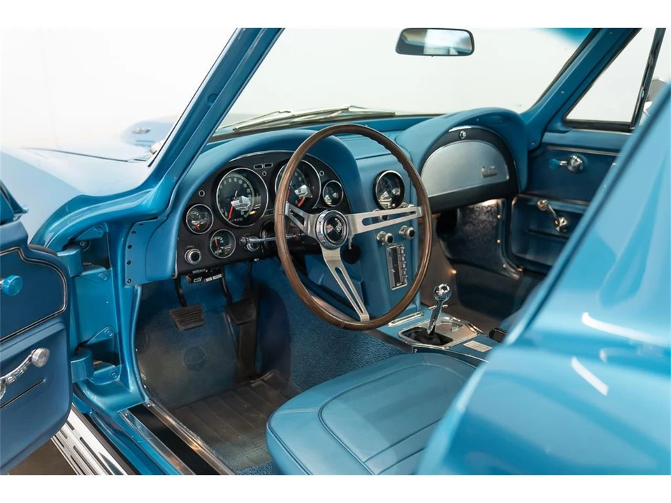1967 Chevrolet Corvette C2 - Image 21 of 31