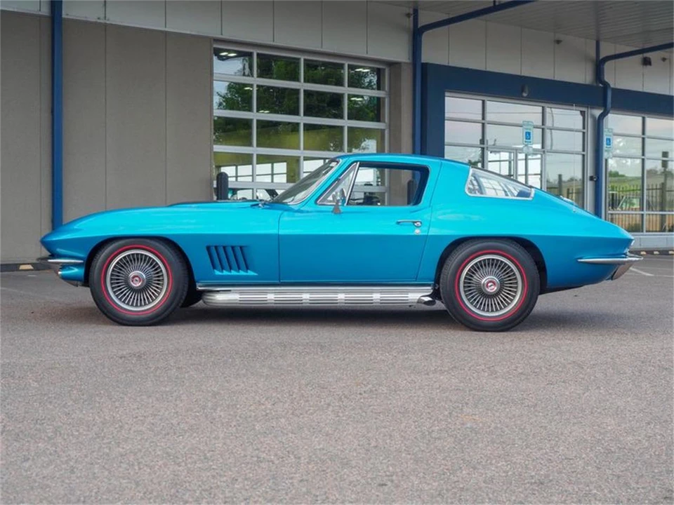 1967 Chevrolet Corvette C2 - Image 10 of 31