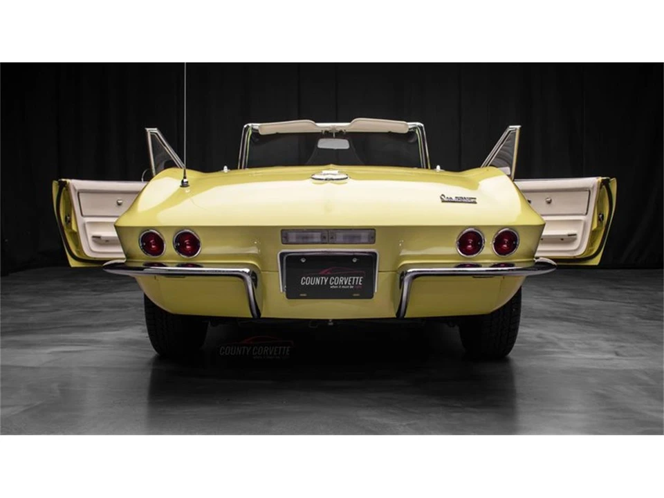 1967 Chevrolet Corvette C2 - Image 13 of 31