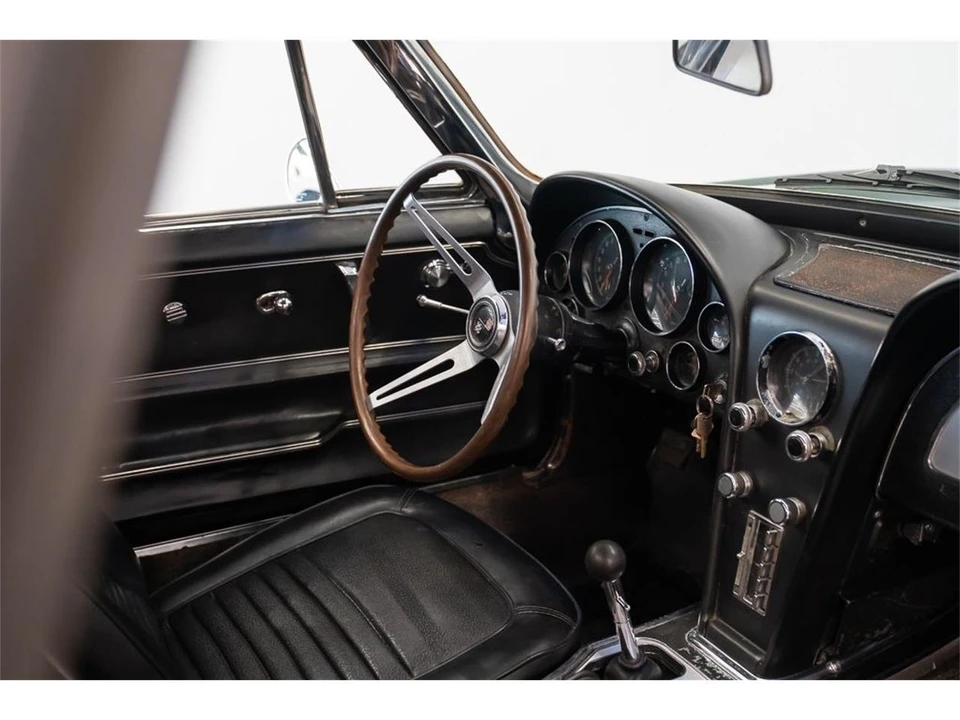 1967 Chevrolet Corvette C2 - Image 15 of 31