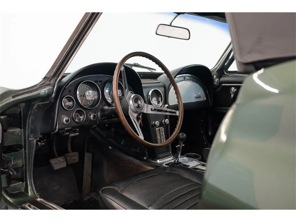 1967 Chevrolet Corvette C2 - Image 18 of 31