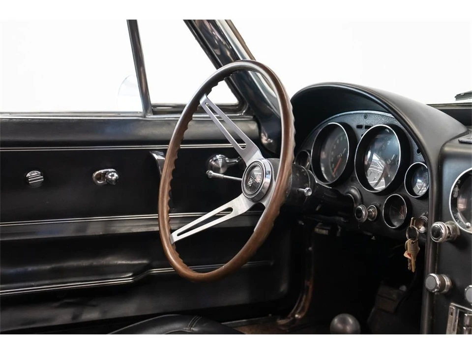 1967 Chevrolet Corvette C2 - Image 16 of 31