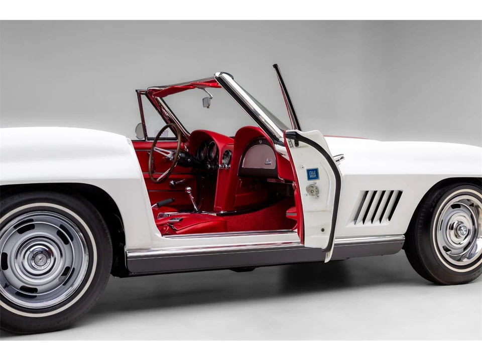1967 Chevrolet Corvette C2 - Image 30 of 31