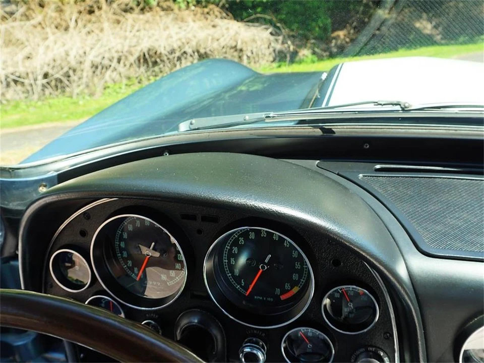 1967 Chevrolet Corvette C2 - Image 21 of 31