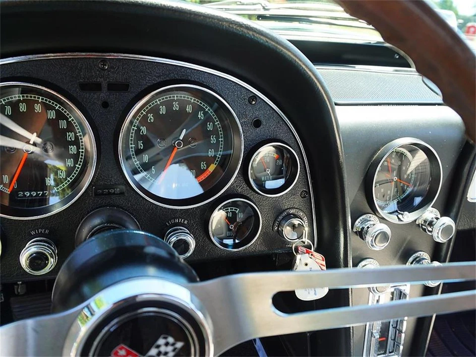 1967 Chevrolet Corvette C2 - Image 19 of 31