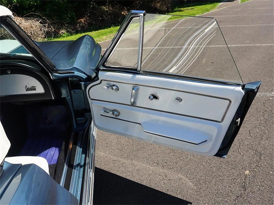 1967 Chevrolet Corvette C2 - Image 24 of 31