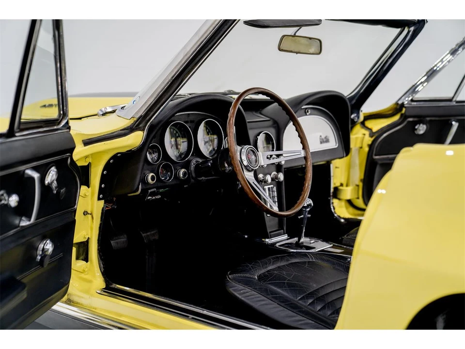 1967 Chevrolet Corvette C2 - Image 14 of 31