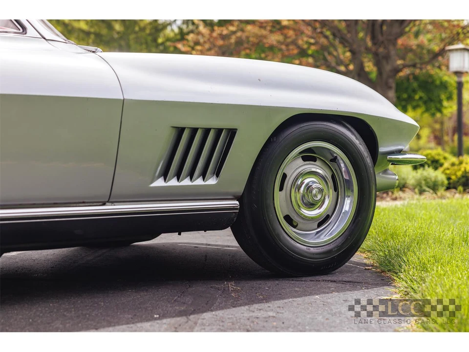 1967 Chevrolet Corvette C2 - Image 15 of 31