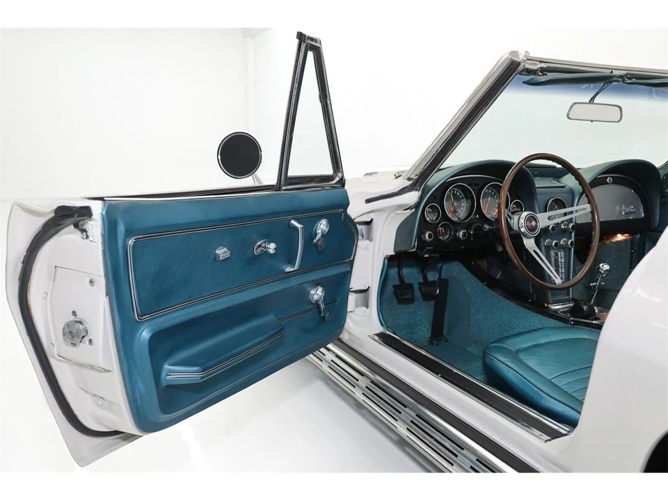 1967 Chevrolet Corvette C2 - Image 11 of 31