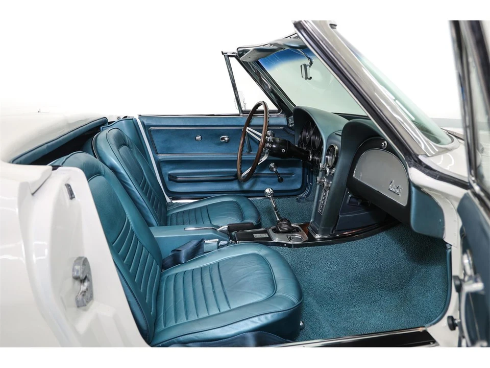 1967 Chevrolet Corvette C2 - Image 22 of 31