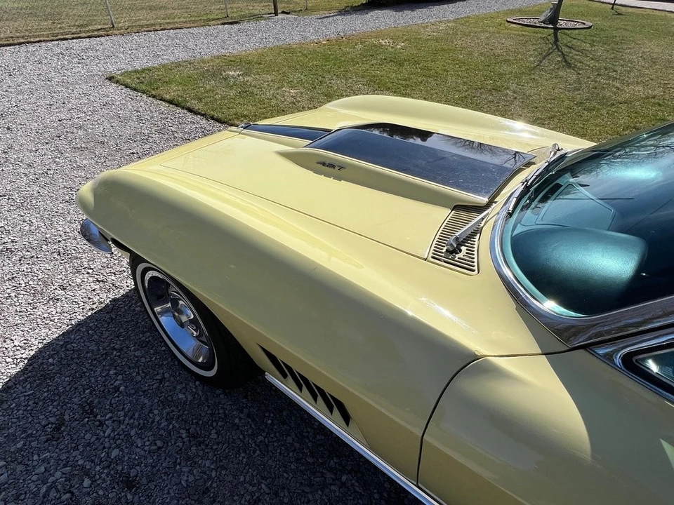 1967 Chevrolet Corvette C2 - Image 28 of 31
