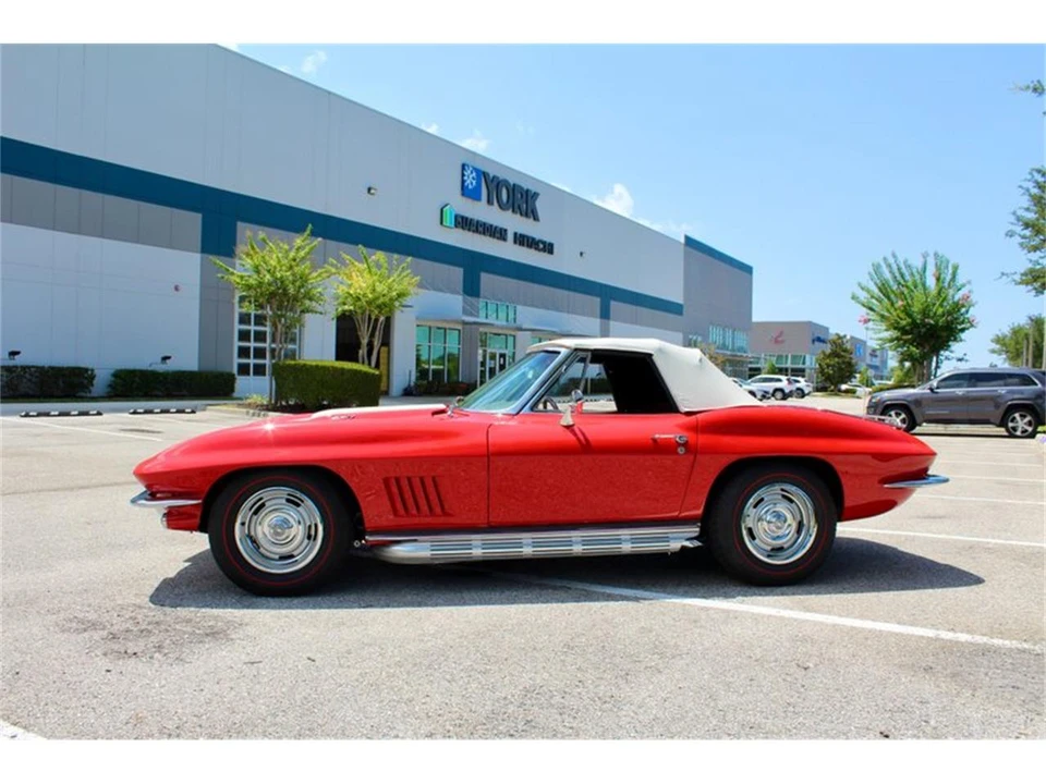 1967 Chevrolet Corvette C2 - Image 10 of 31
