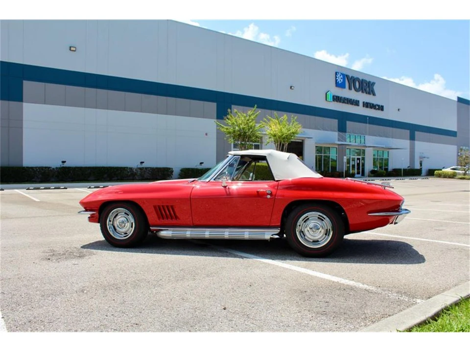 1967 Chevrolet Corvette C2 - Image 11 of 31