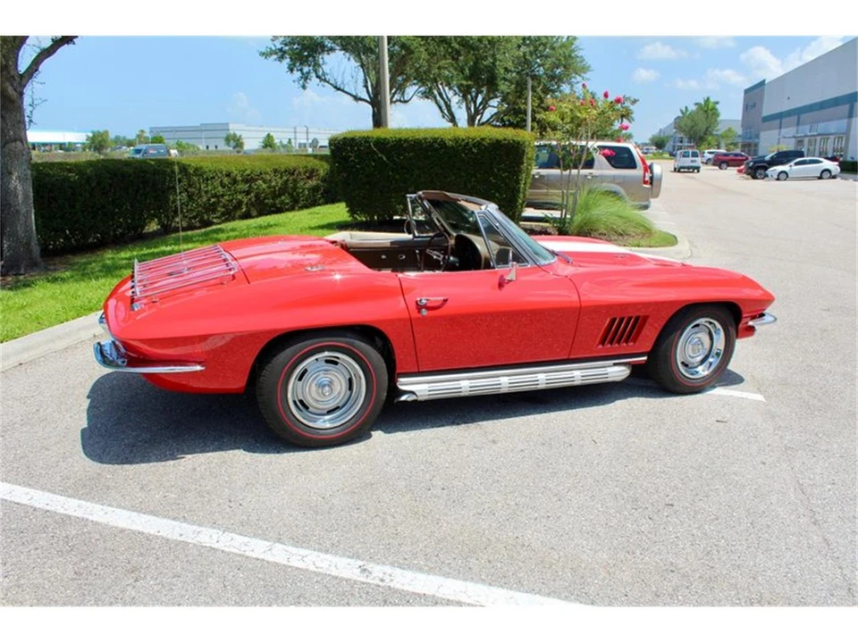 1967 Chevrolet Corvette C2 - Image 24 of 31