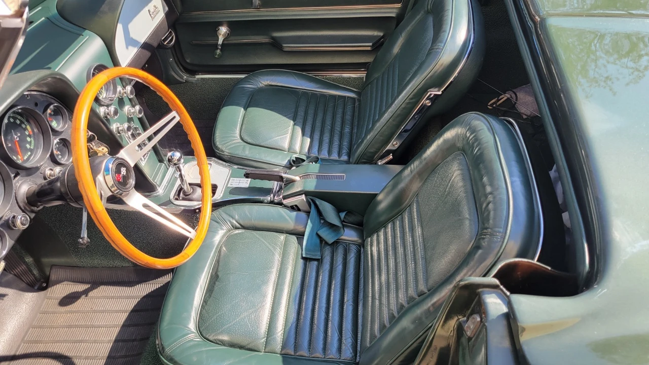 1967 Chevrolet Corvette C2 - Image 17 of 21