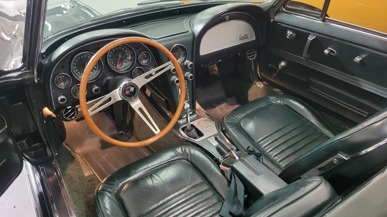 1967 Chevrolet Corvette C2 - Image 12 of 21