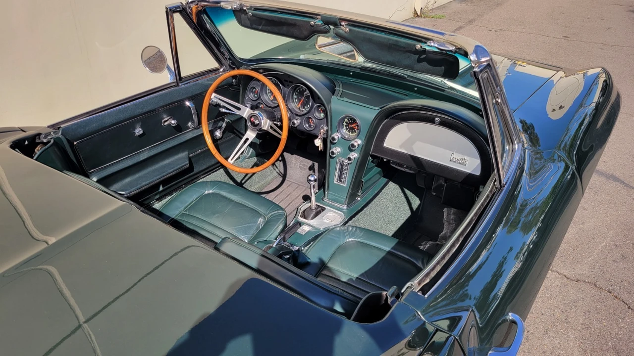 1967 Chevrolet Corvette C2 - Image 14 of 21