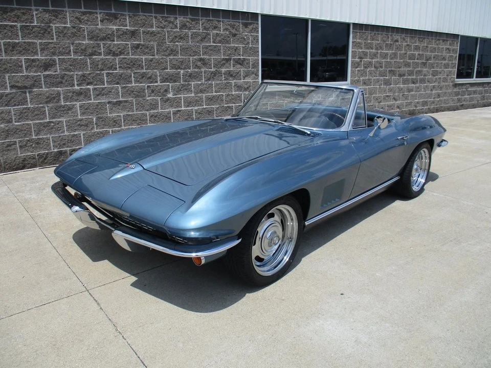 1967 Chevrolet Corvette C2 - Image 19 of 31