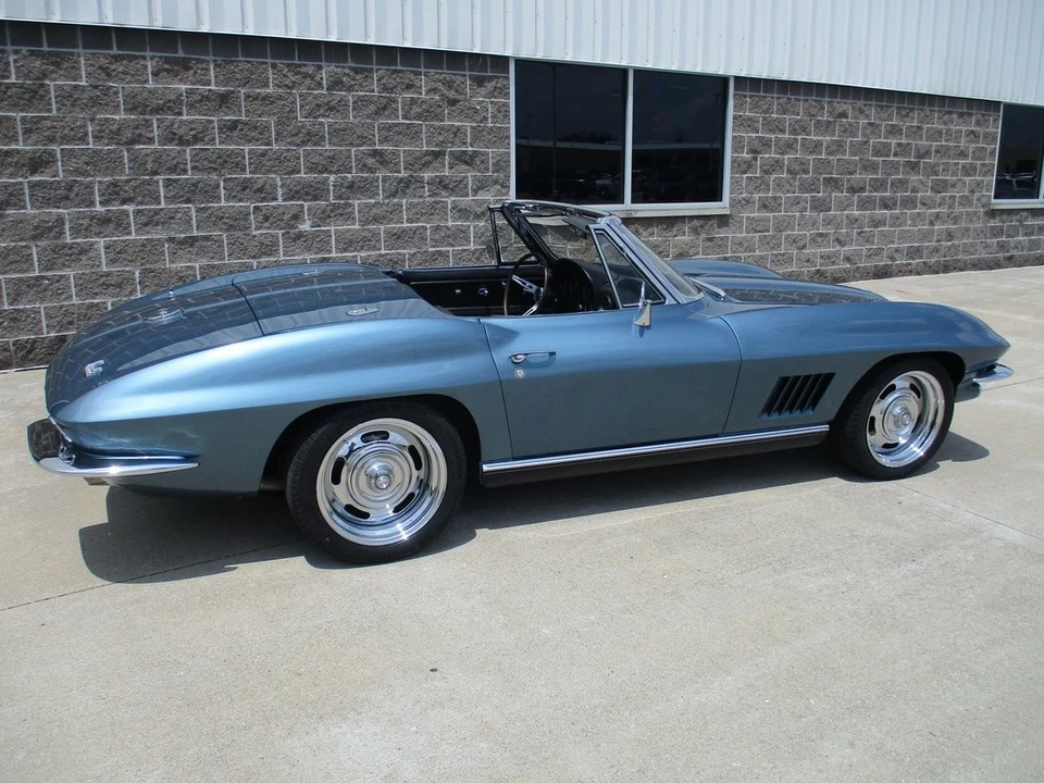 1967 Chevrolet Corvette C2 - Image 11 of 31