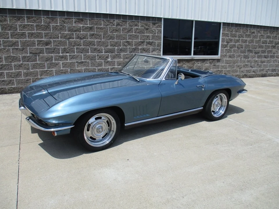 1967 Chevrolet Corvette C2 - Image 18 of 31
