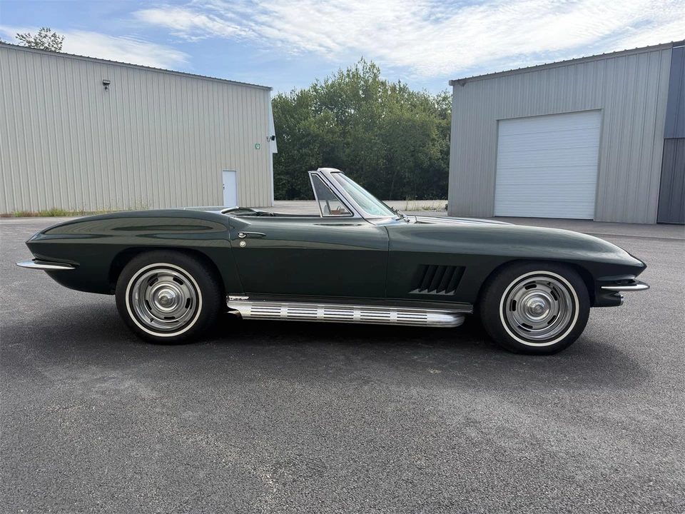 1967 Chevrolet Corvette C2 - Image 13 of 31