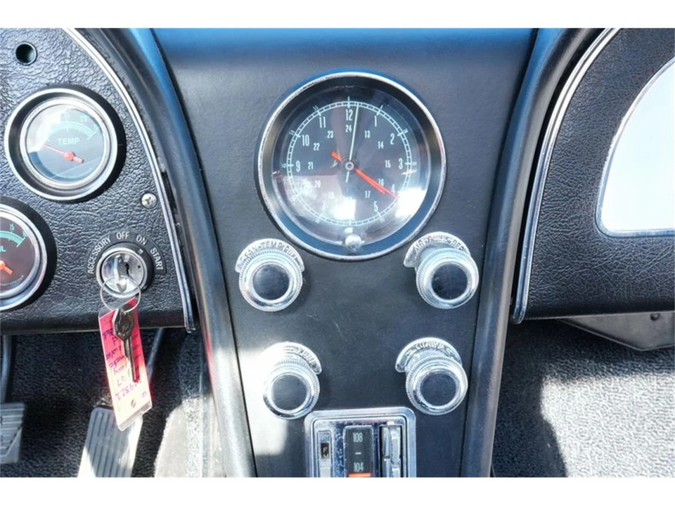 1967 Chevrolet Corvette C2 - Image 28 of 31