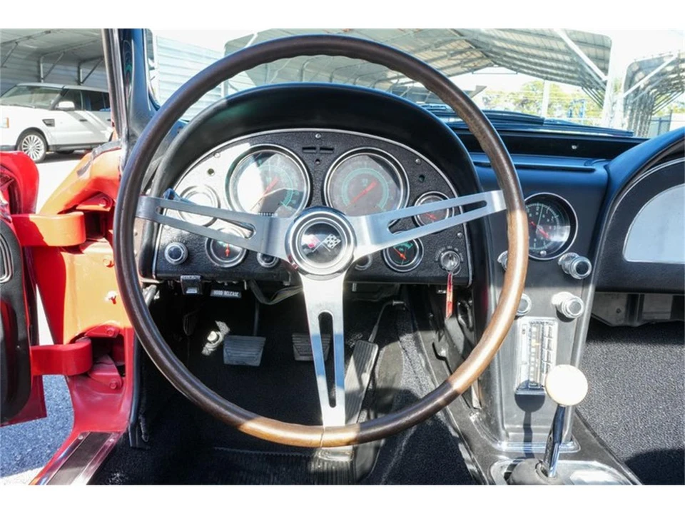 1967 Chevrolet Corvette C2 - Image 24 of 31