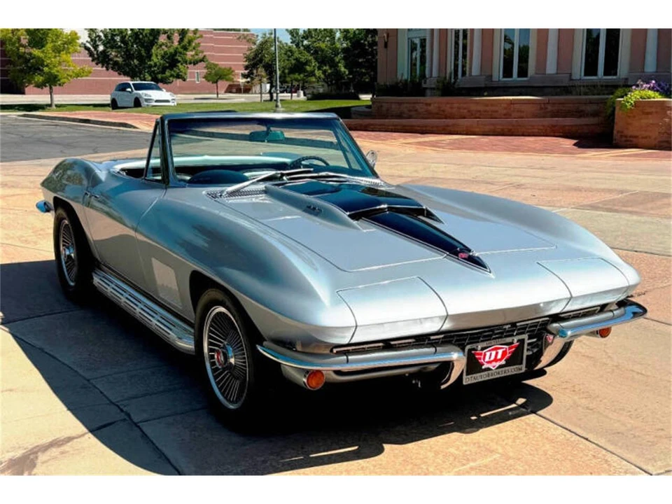 1967 Chevrolet Corvette C2 - Image 14 of 31