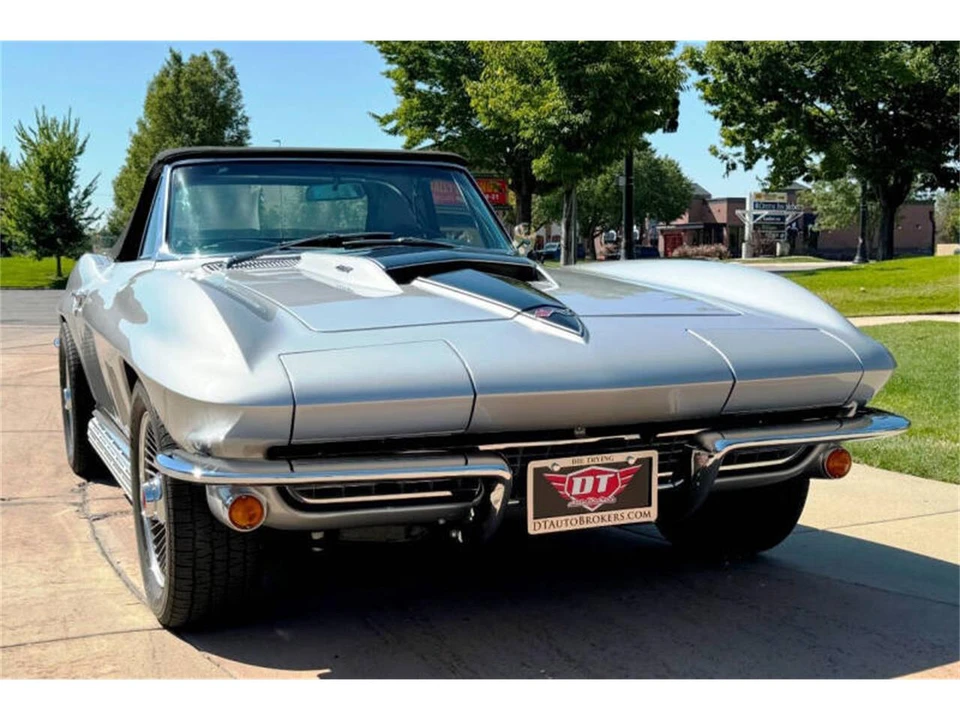 1967 Chevrolet Corvette C2 - Image 15 of 31
