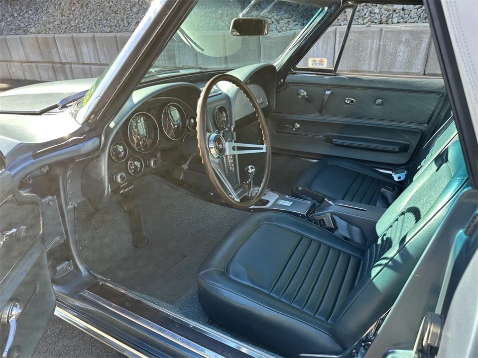 1967 Chevrolet Corvette C2 - Image 25 of 31