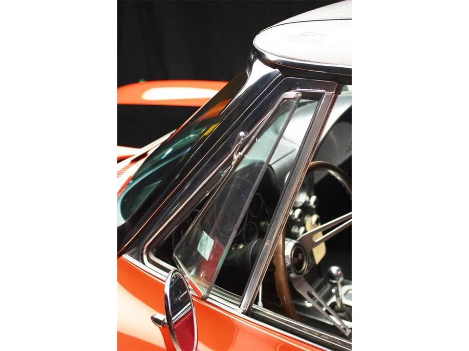 1967 Chevrolet Corvette C2 - Image 15 of 31