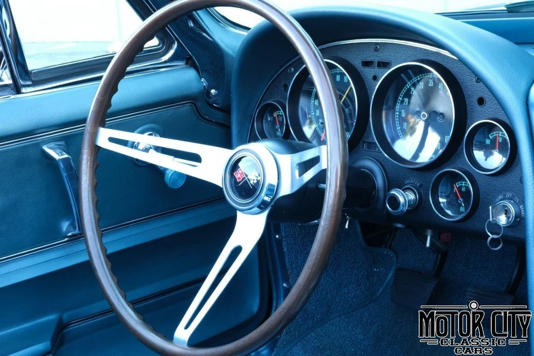 1967 Chevrolet Corvette C2 - Image 19 of 21