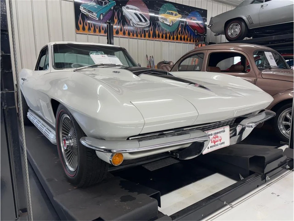 1967 Chevrolet Corvette C2 - Image 13 of 15