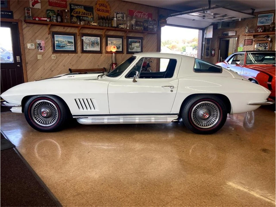 1967 Chevrolet Corvette C2 - Image 2 of 15