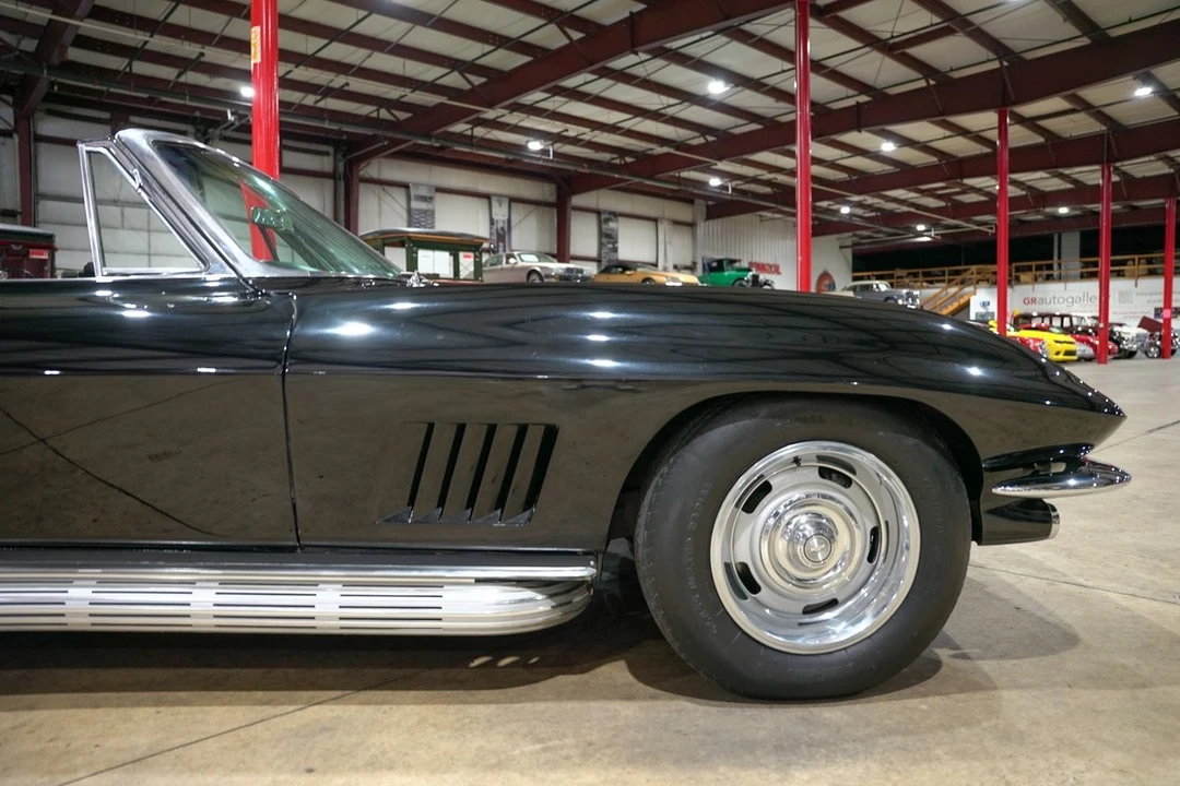1967 Chevrolet Corvette C2 - Image 11 of 12