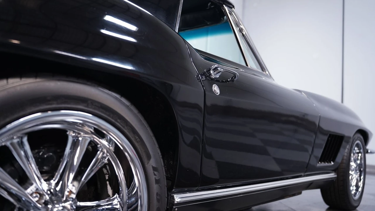1967 Chevrolet Corvette C2 - Image 23 of 31
