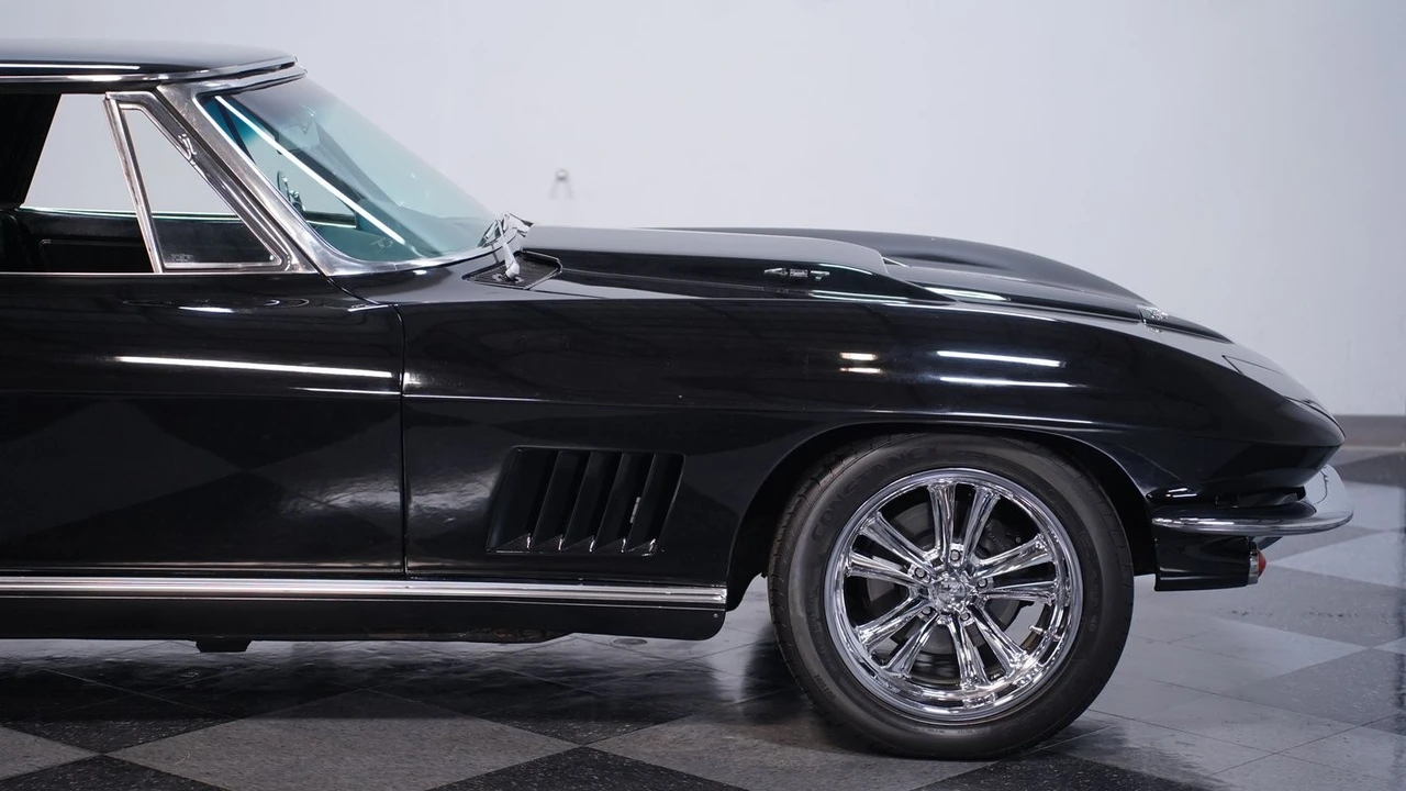 1967 Chevrolet Corvette C2 - Image 25 of 31